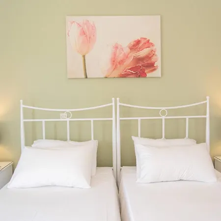 Pavlatos & Sami (Kefalonia)