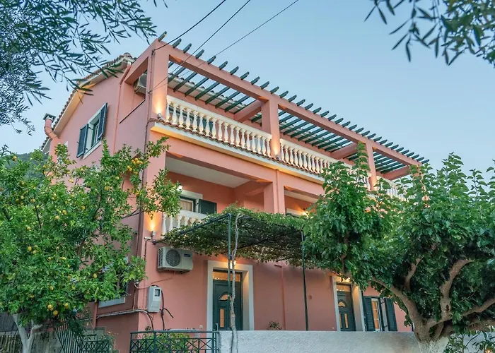 Apartament Pavlatos &